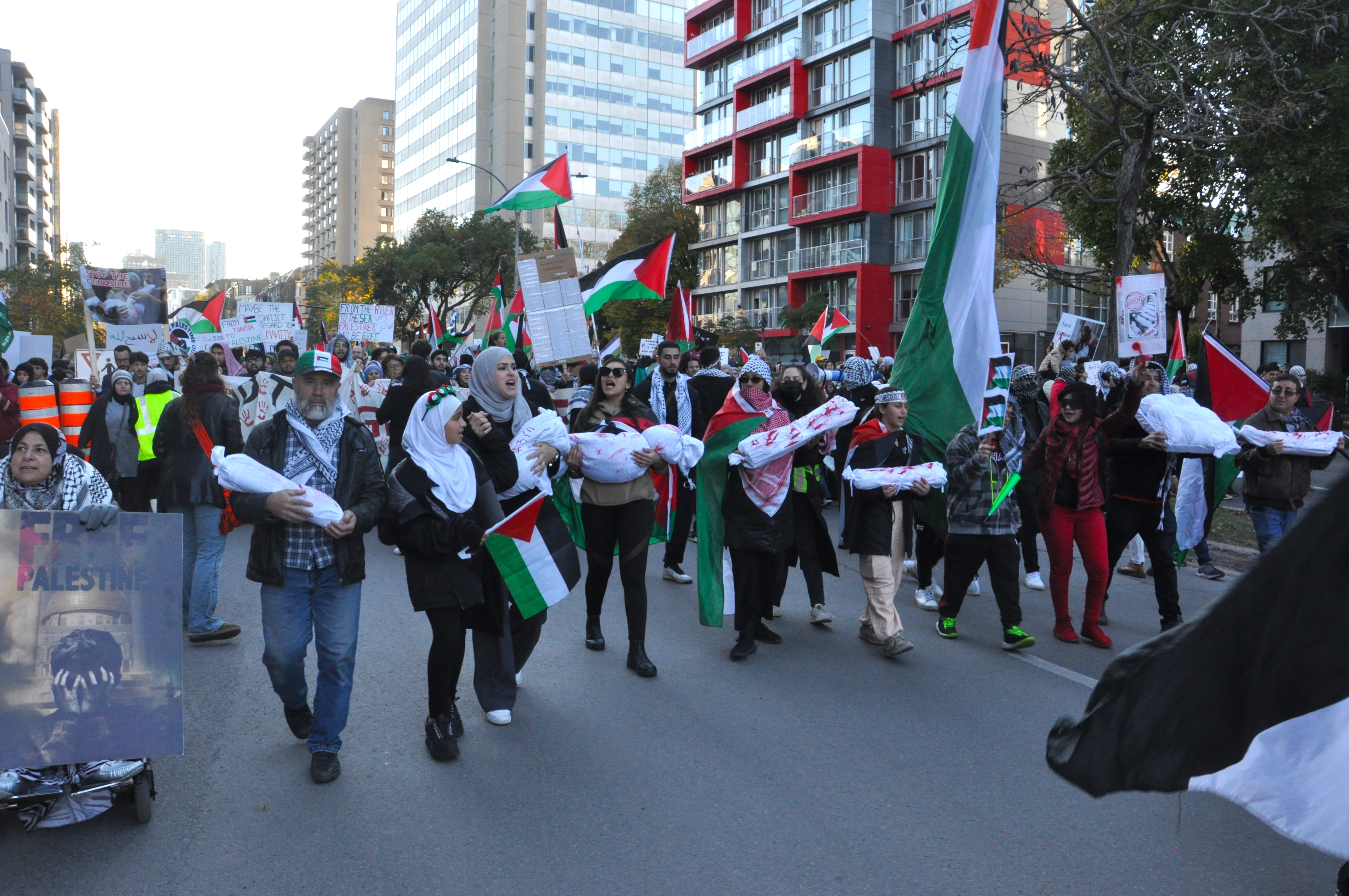 March in solidarity with the Palestinian people in Montreal on November 4, 2023. Photo: Jahanzeb Hussain.