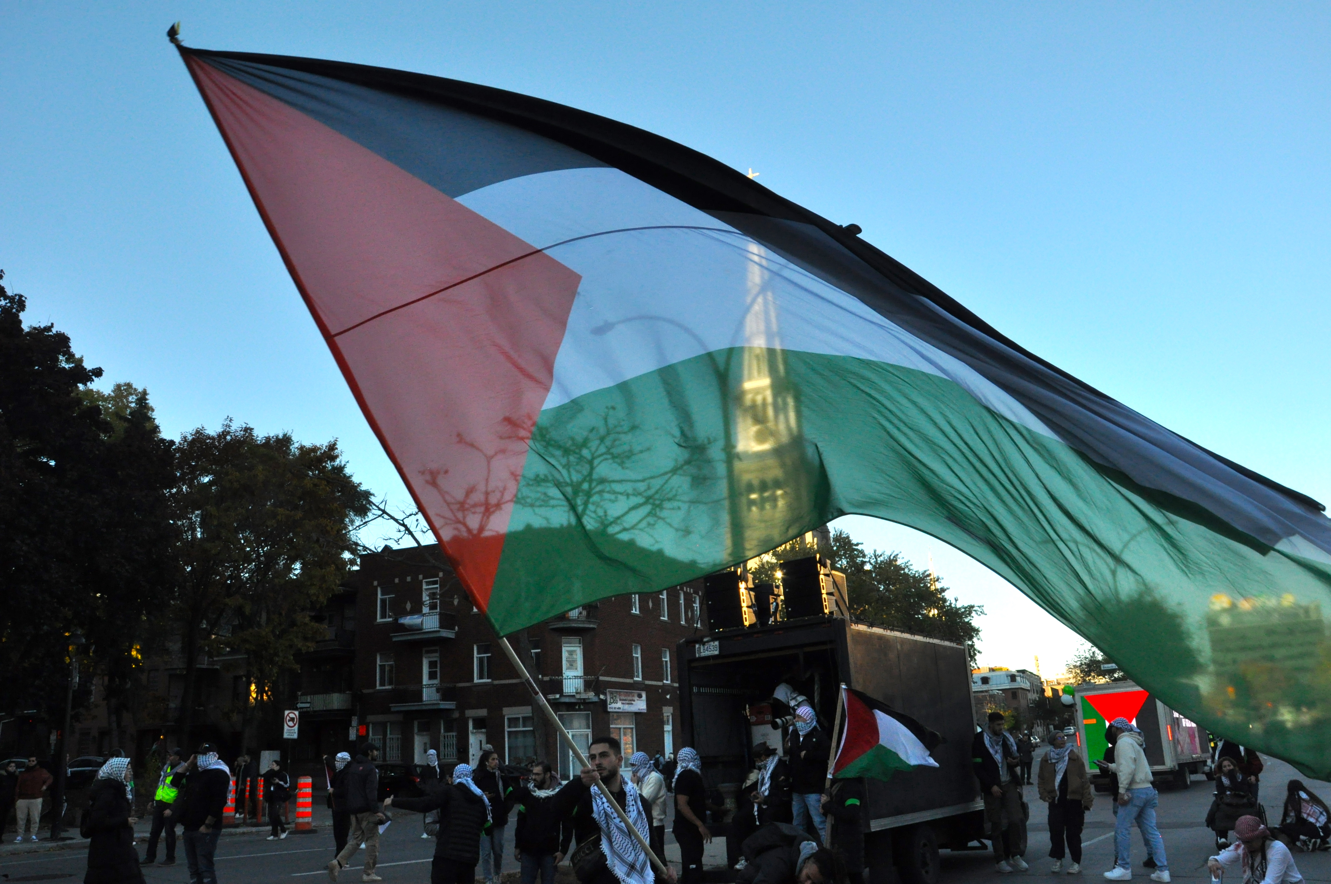 March in solidarity with the Palestinian people in Montreal on November 4, 2023. Photo: Jahanzeb Hussain.