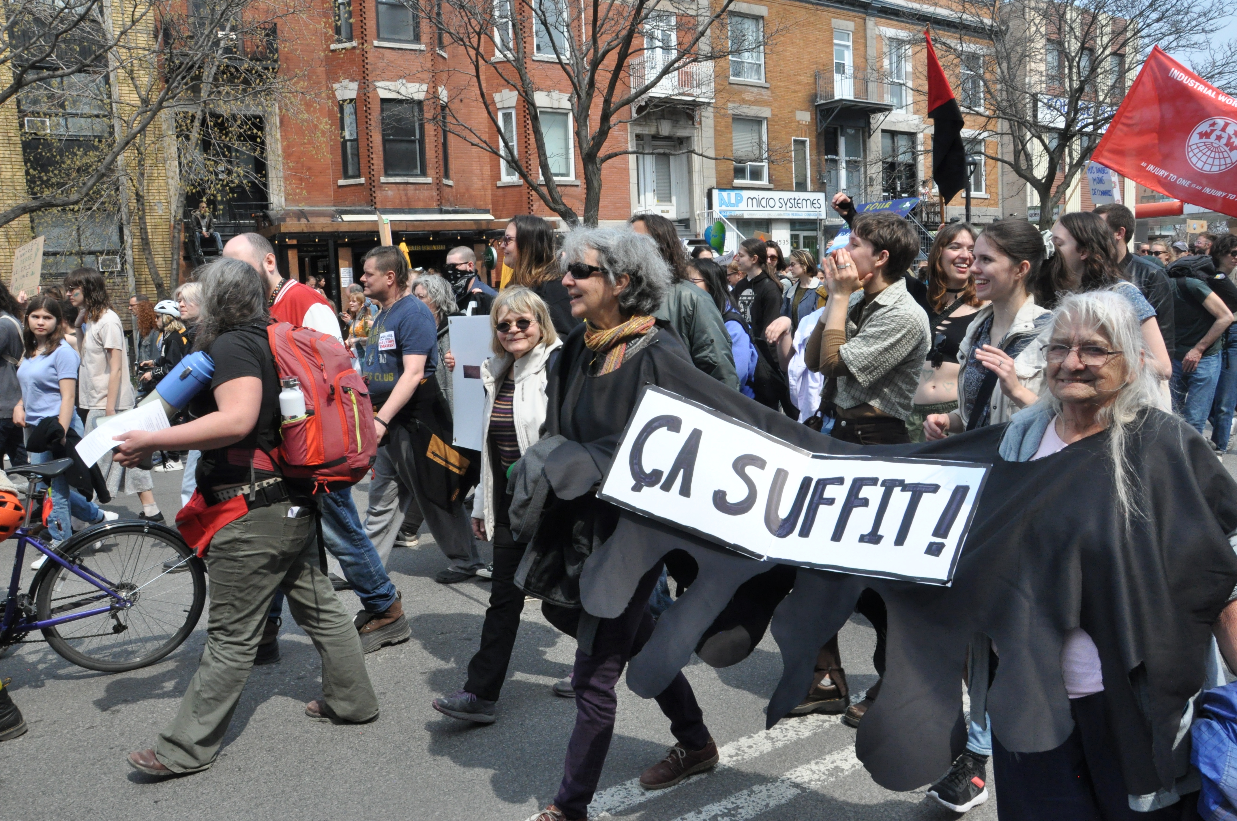 The 2023 Earth Day march in Montreal. Photo: Jahanzeb Hussain.