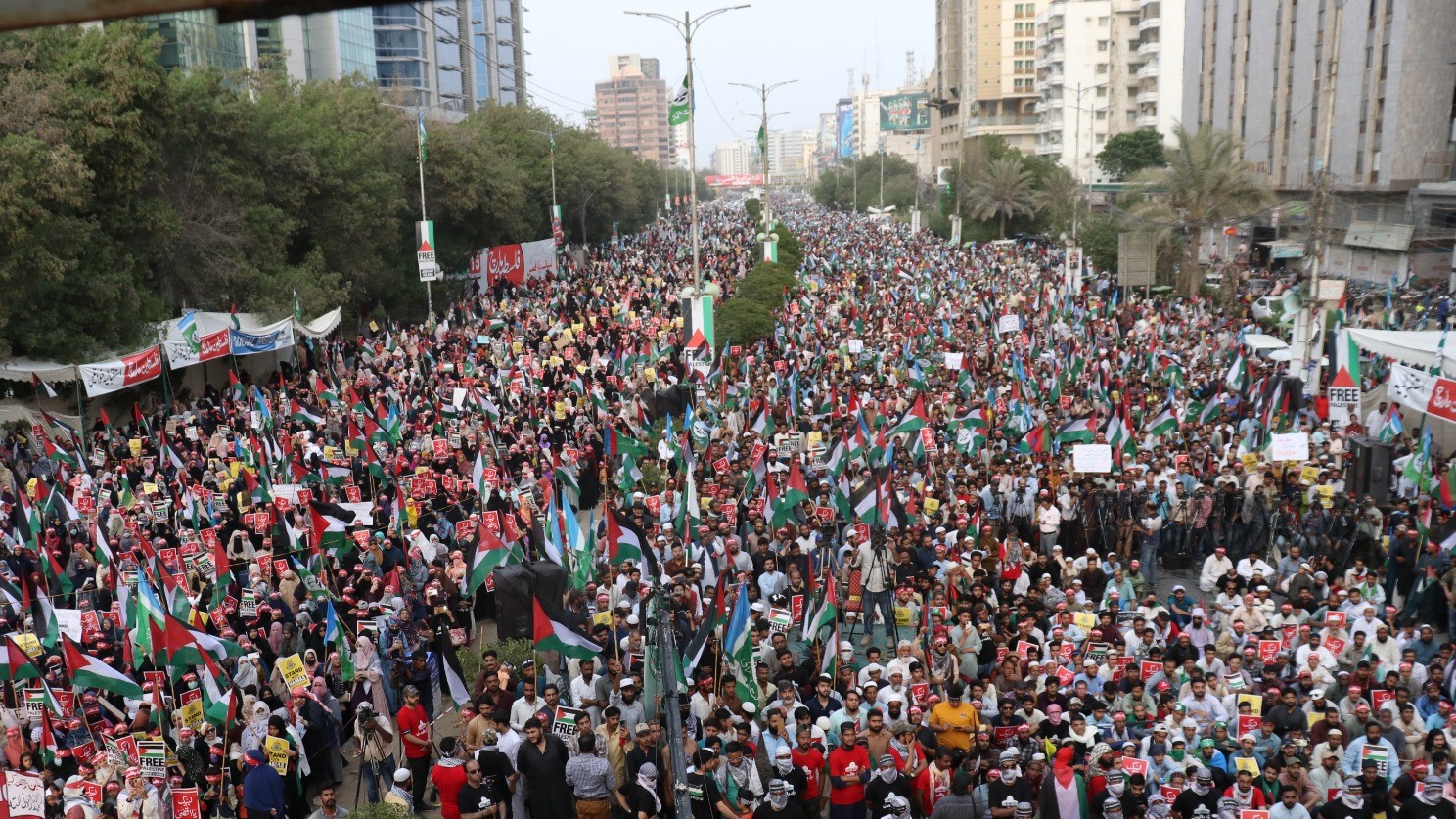 Image: People's Dispatch (peoplesdispatch.org/2023/10/16/thousands-of-pakistanis-hold-solidarity-protests-for-palestine/)