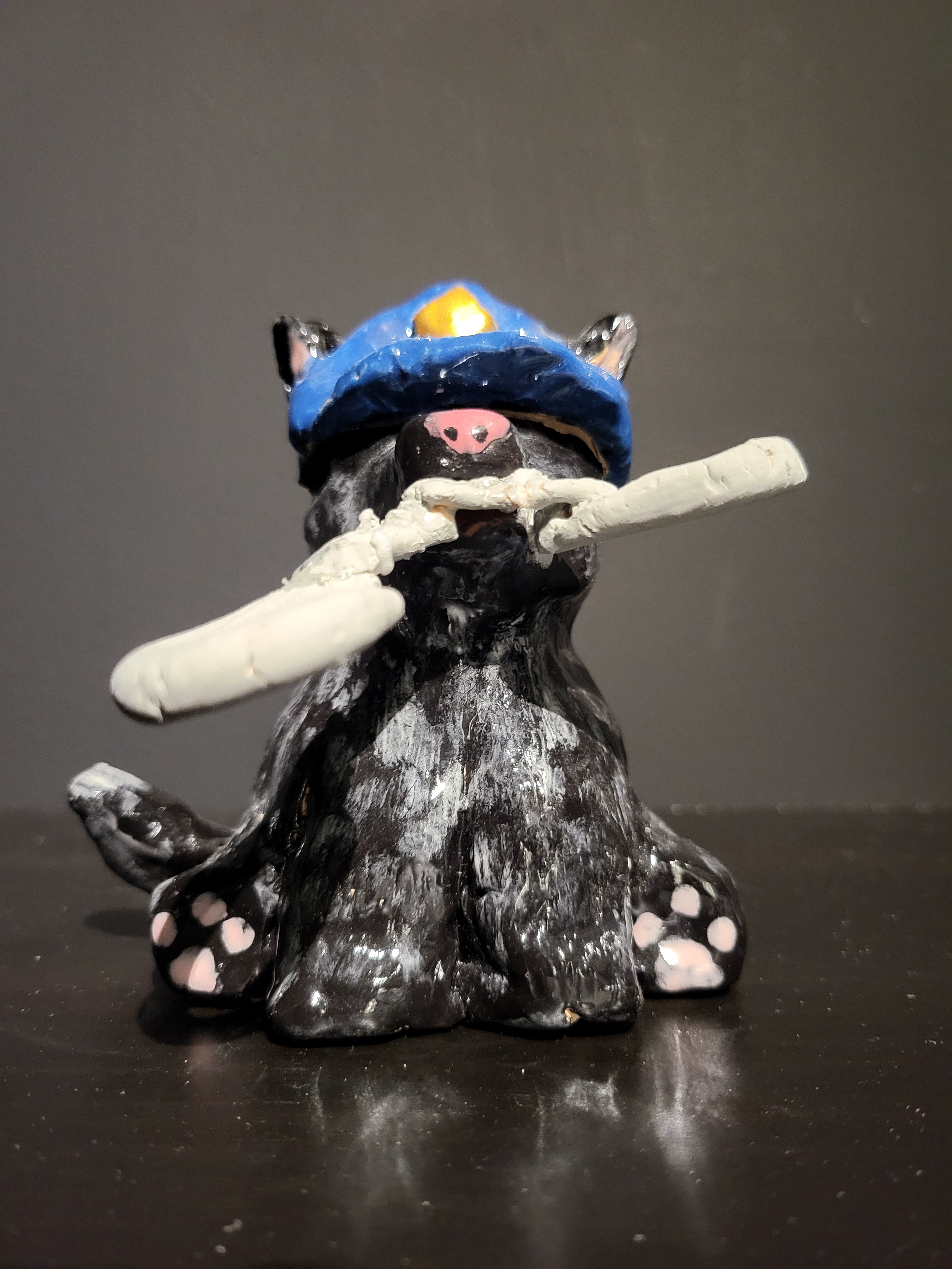 Police dog ceramic scupture.