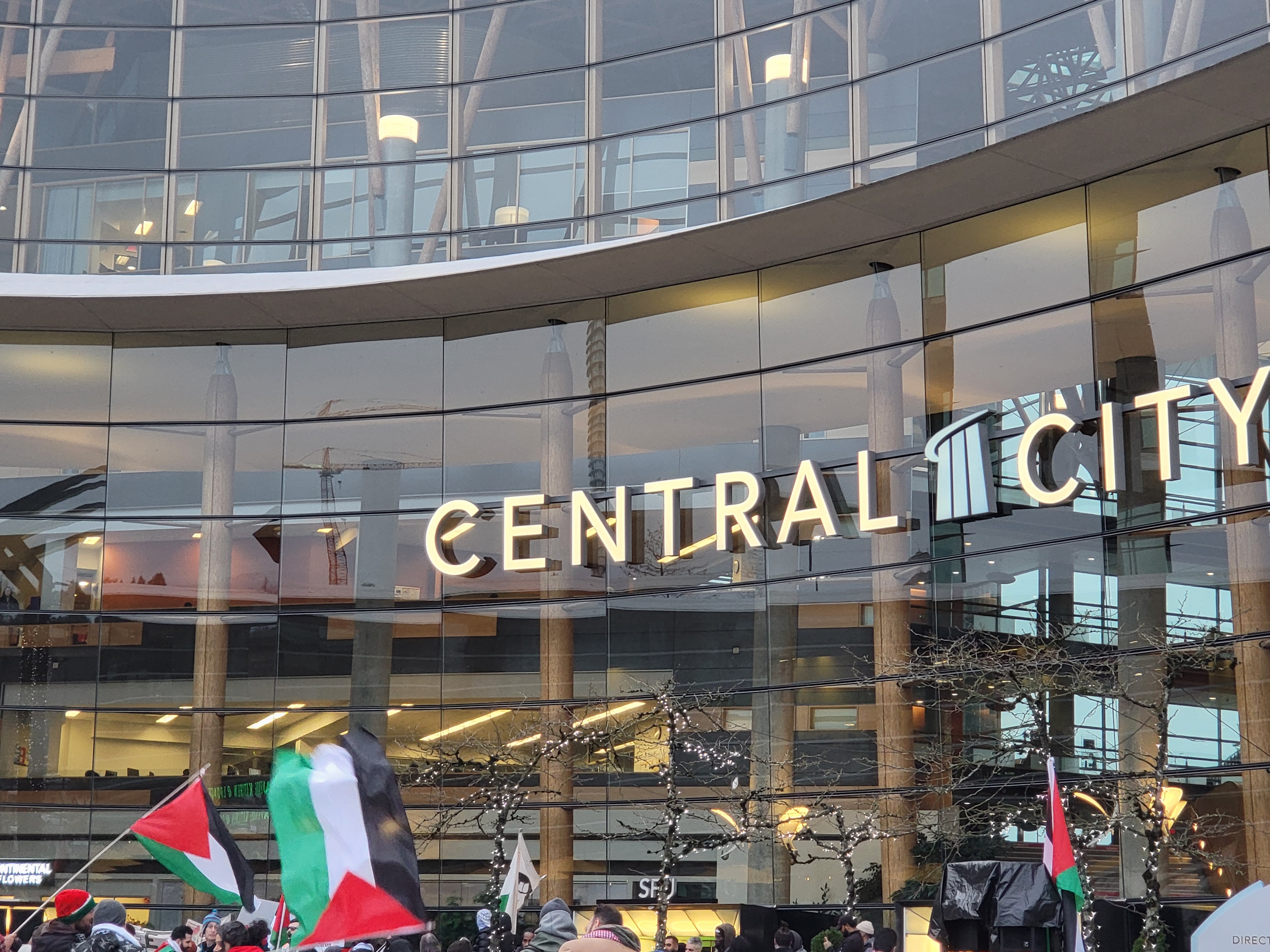 Palestine solidarity rally at Central City mall in Surrey.