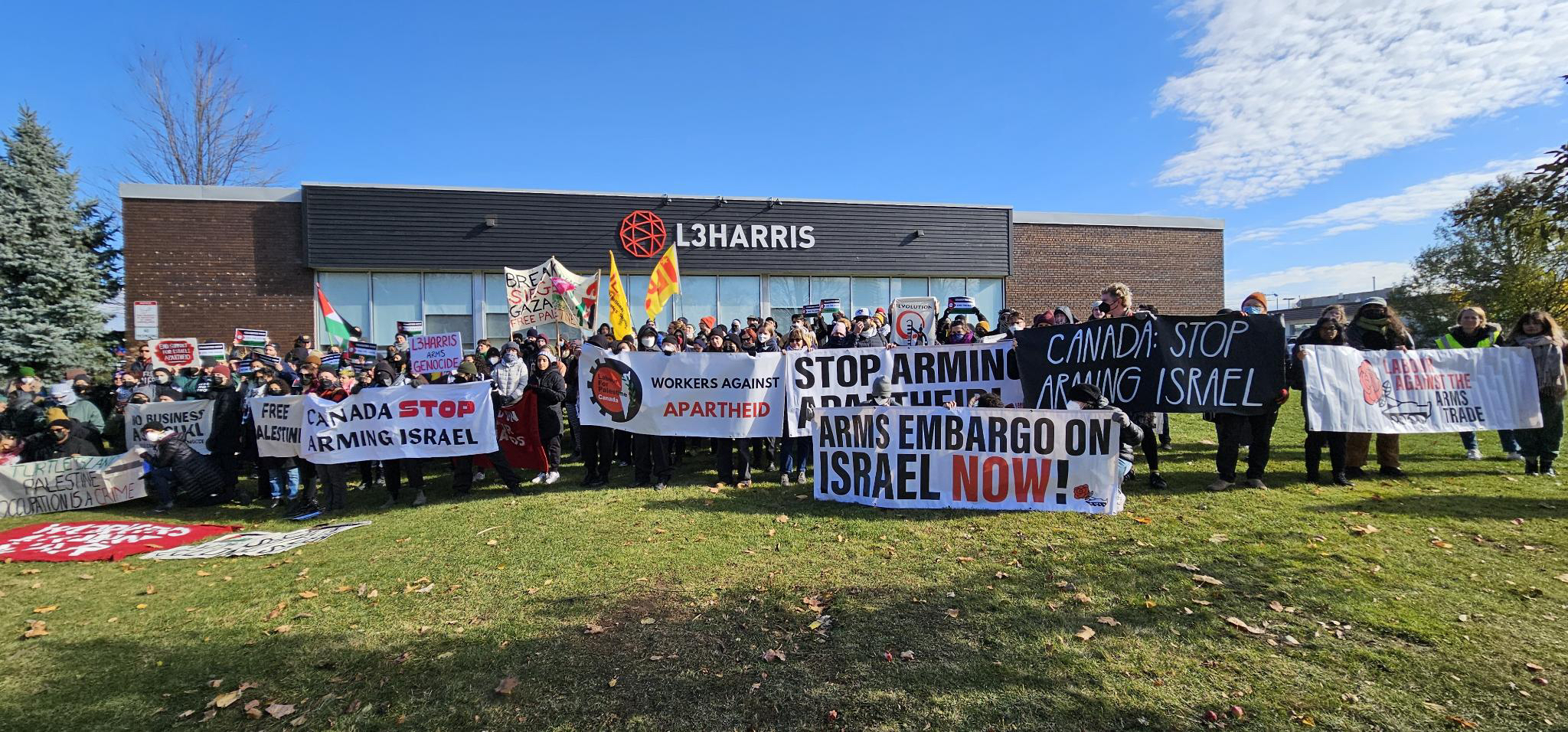 A protest against an arms manufacturer in Canada. (Photo: World Beyond War)