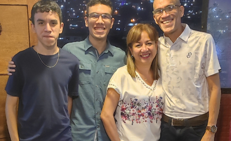 Photo of Fabiola Gomez and family.